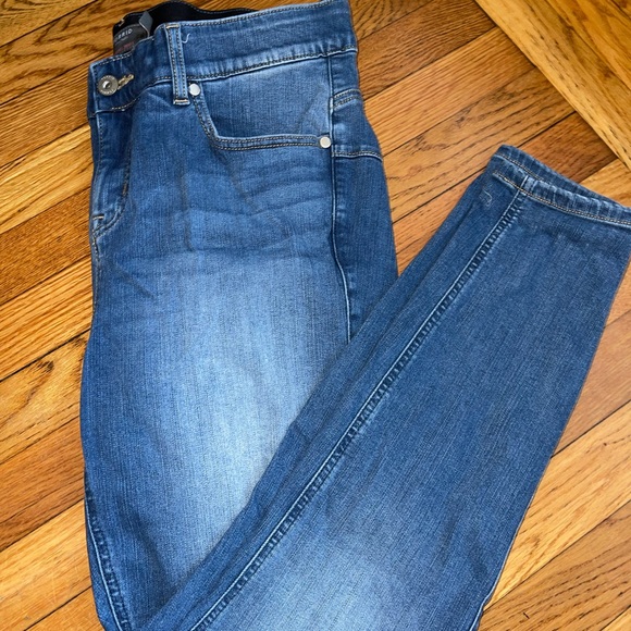 Torrid Bombshell Skinny Premium Jeans size 16R - Picture 3 of 8